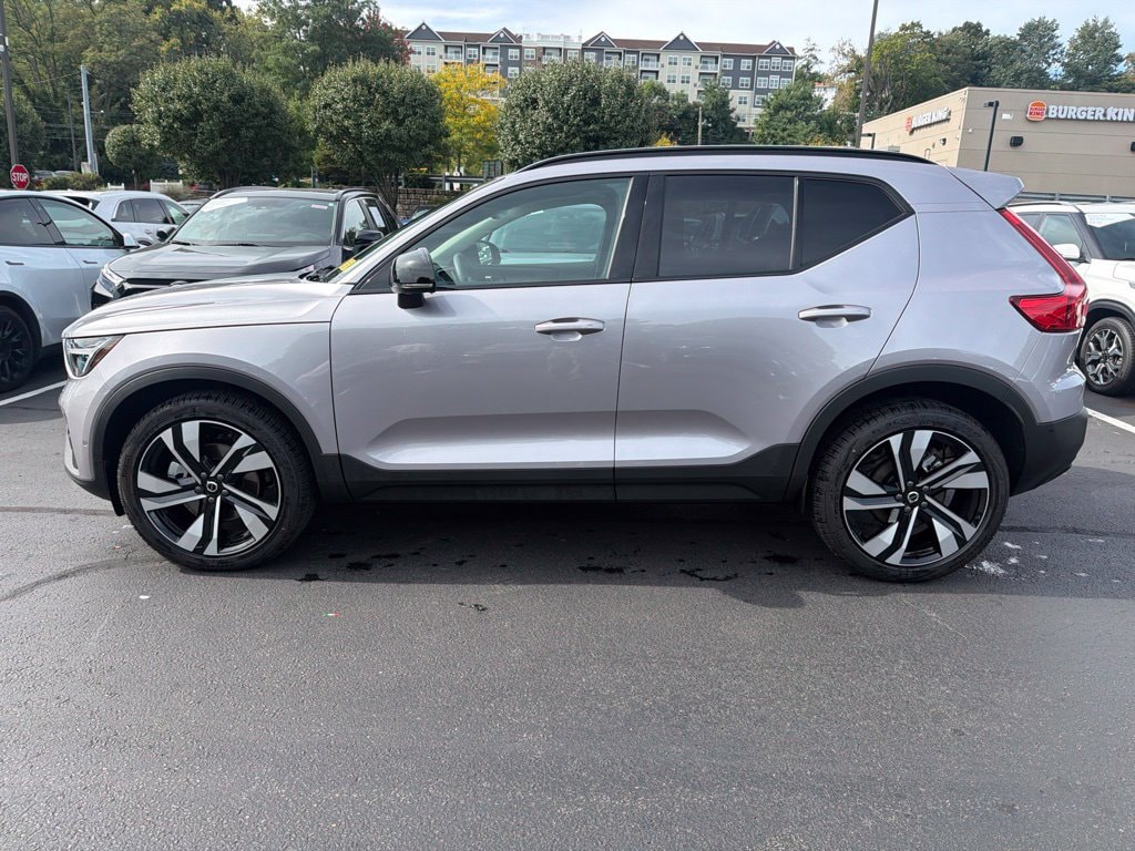 New 2026 Volvo XC40 B5 Plus SUV