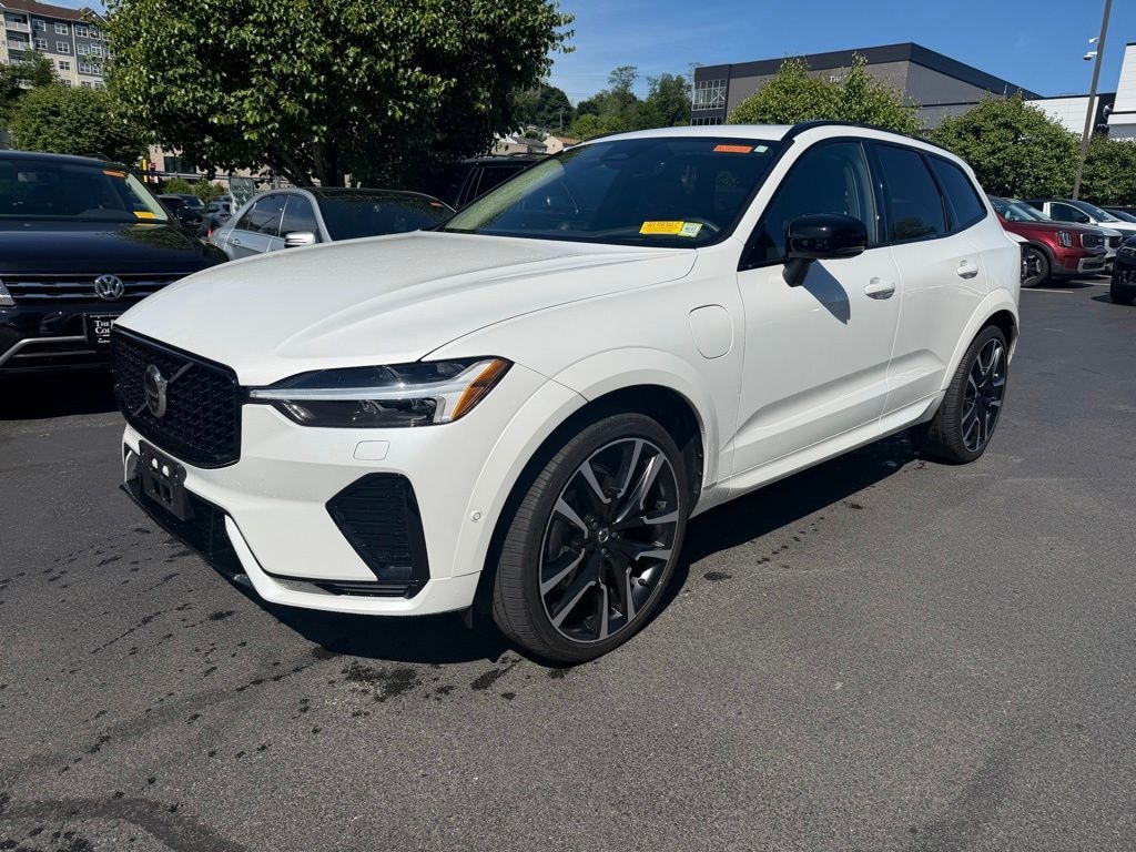 Used 2024 Volvo XC60 plug-in hybrid T8 Ultimate Dark SUV