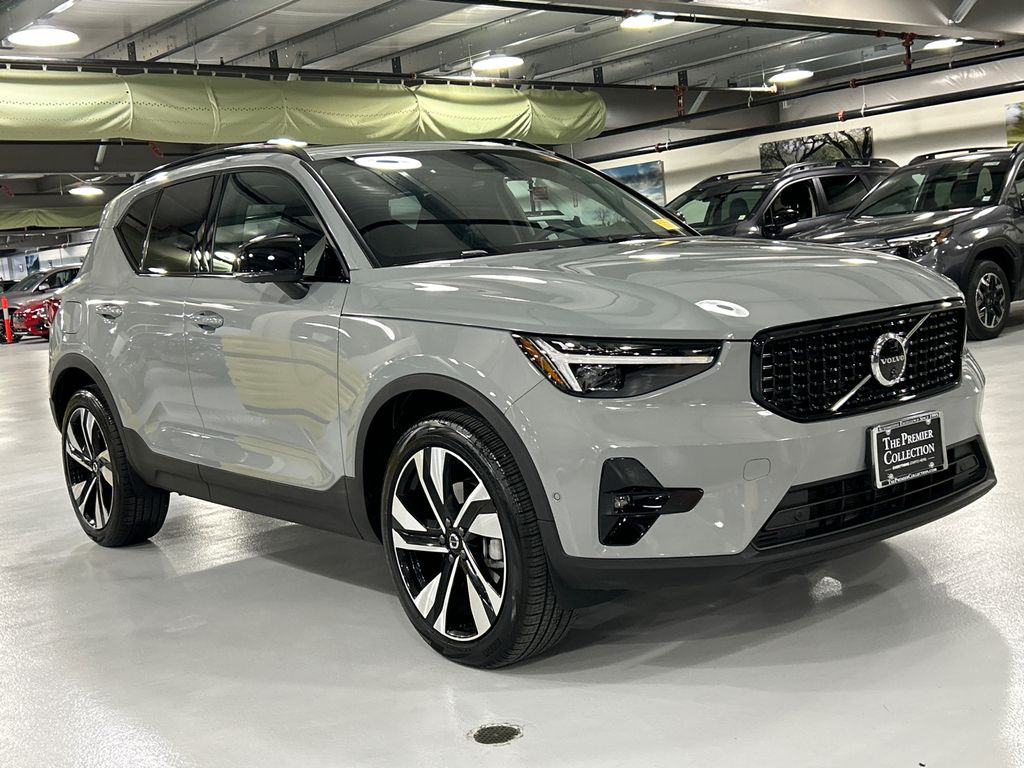 2026 Volvo XC40