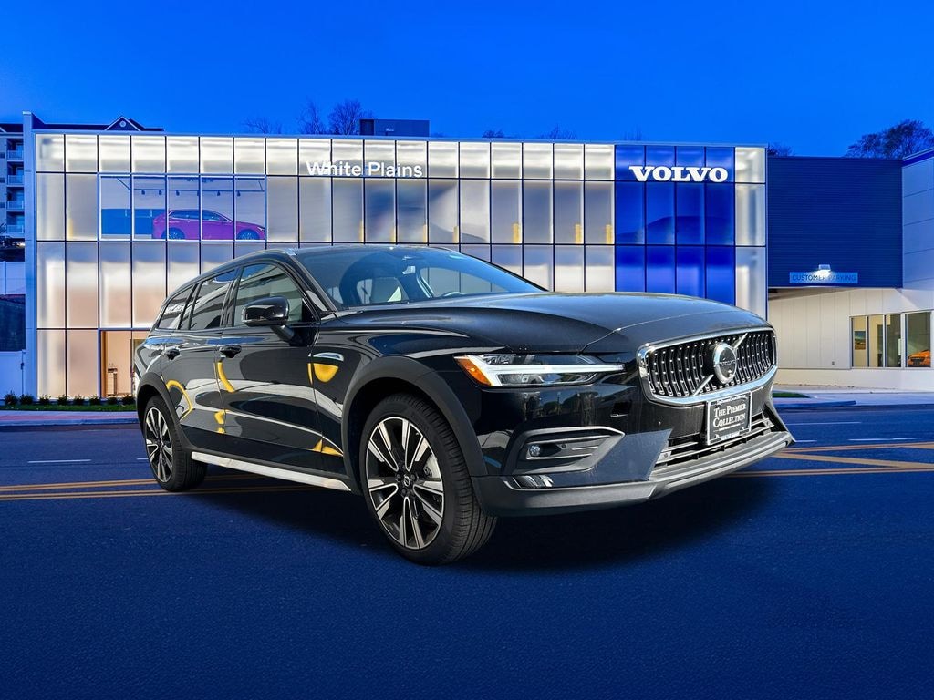 New 2026 Volvo V60 Cross Country B5 Ultra Wagon