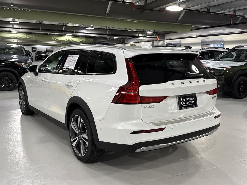 Used 2024 Volvo V60 Cross Country B5 Plus Wagon
