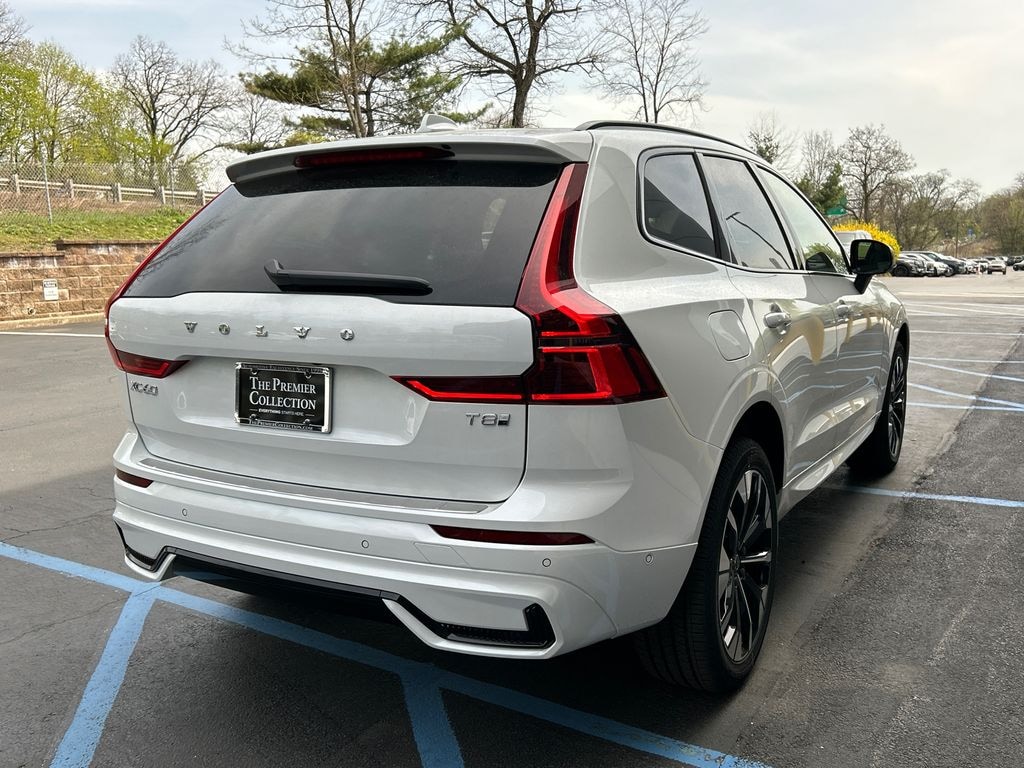 New 2026 Volvo XC60 plug-in hybrid T8 Plus SUV