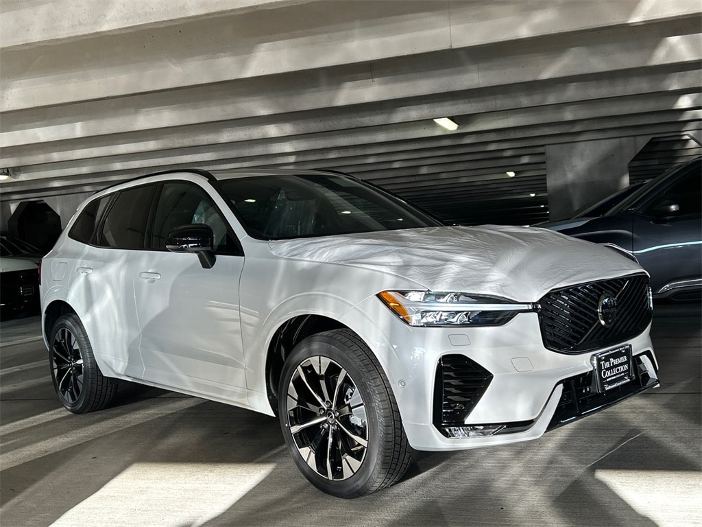 2026 Volvo XC60 Plus's photo