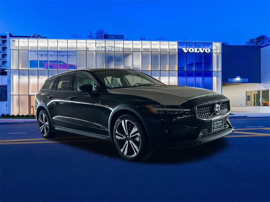 New 2026 Volvo V60 Cross Country B5 Plus Wagon