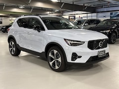 2026 Volvo XC40 B5 Plus SUV