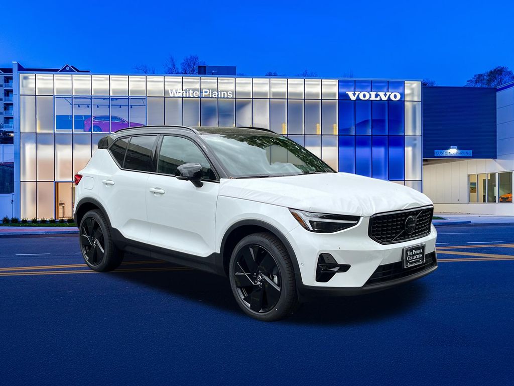 2026 Volvo XC40 B5 Ultra Ultra Black Edition AWD's photo