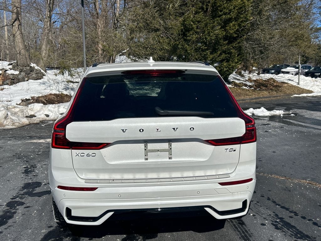 New 2026 Volvo XC60 plug-in hybrid T8 Plus SUV