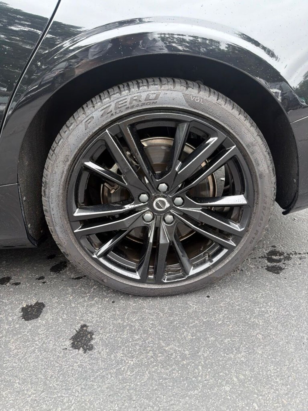 Used 2024 Volvo S60 plug-in hybrid T8 Plus Black Edition Sedan