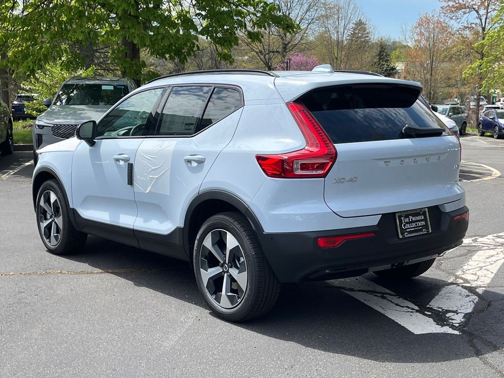 New 2026 Volvo XC40 B5 Plus SUV