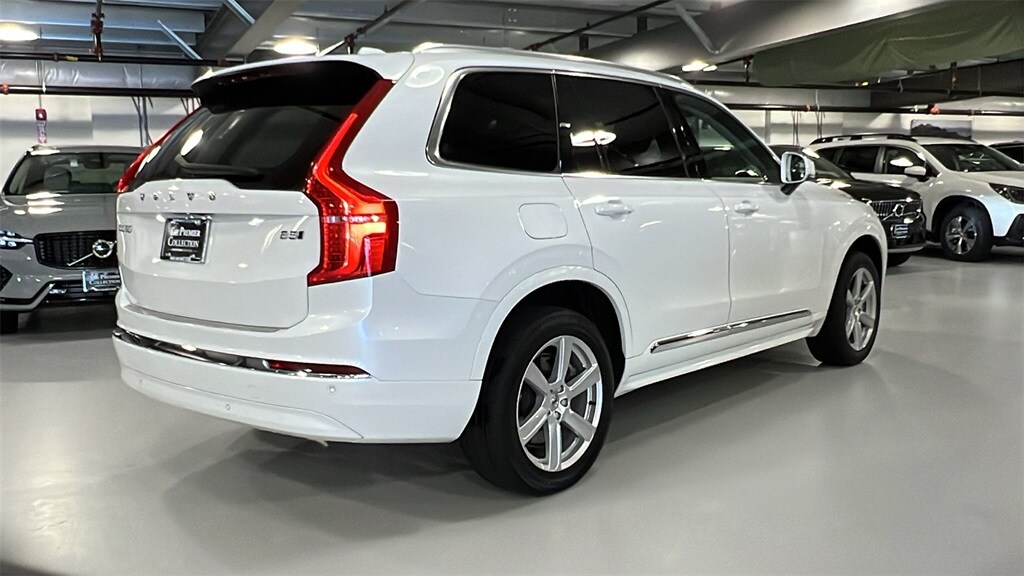 2024 Volvo XC90 B5 Core photo 2