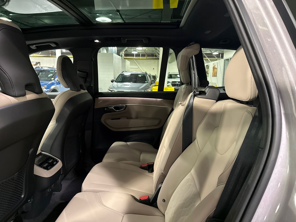 2026 Volvo XC90 Core - Photo 21