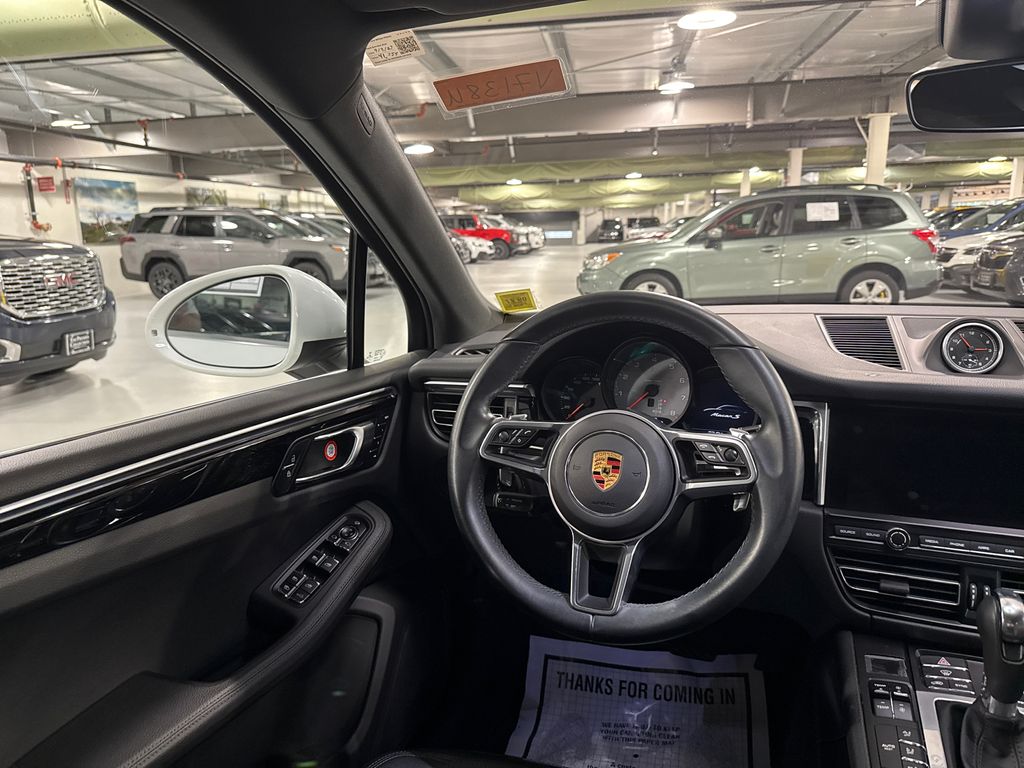 2021 Porsche Macan S - Photo 22