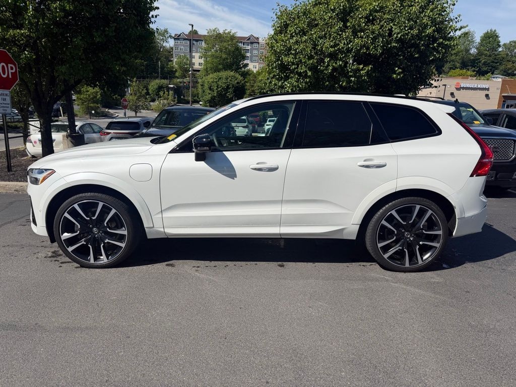Used 2024 Volvo XC60 plug-in hybrid T8 Ultimate Dark SUV