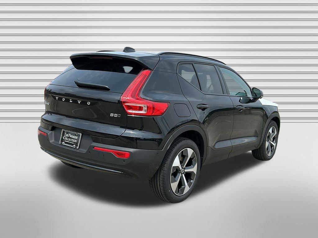 New 2026 Volvo XC40 B5 Plus SUV