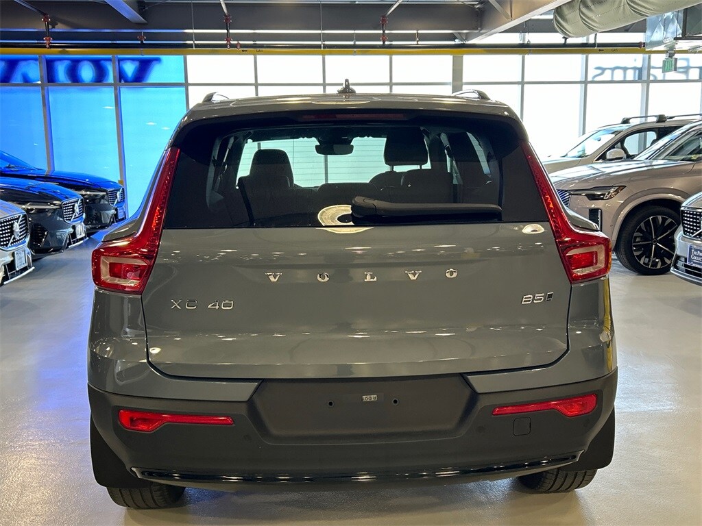 Certified 2023 Volvo XC40 B5 AWD Plus Dark SUV