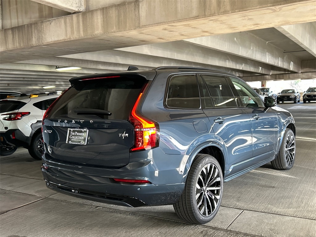 New 2026 Volvo XC90 plug-in hybrid T8 Ultra Dark Theme 7-Seater SUV