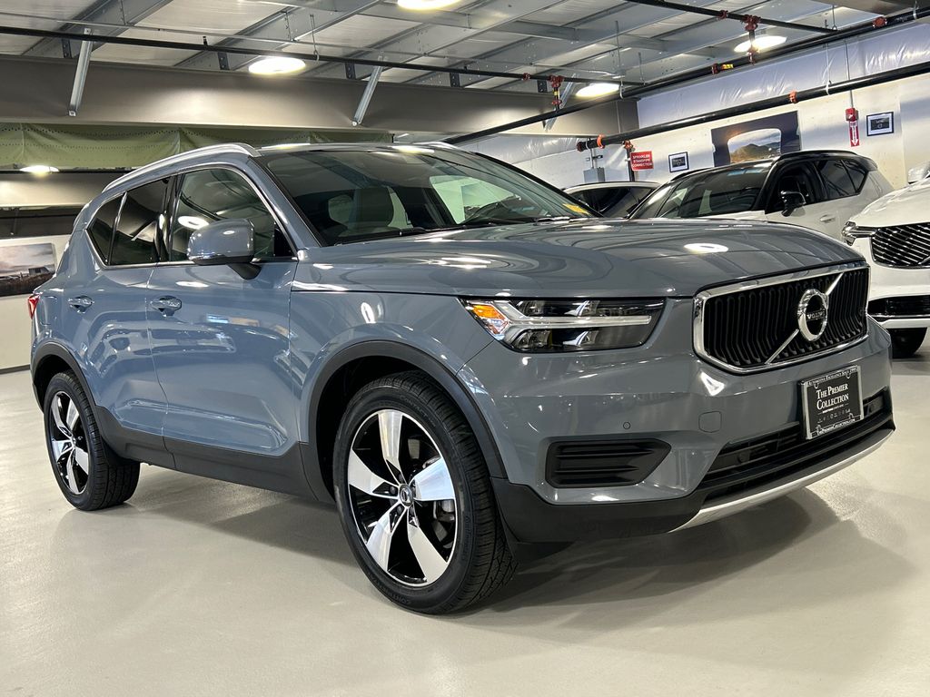 2020 Volvo XC40