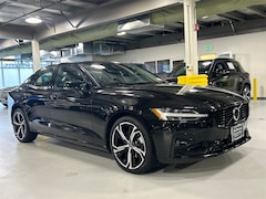 2025 Volvo S60 B5 Plus Sedan