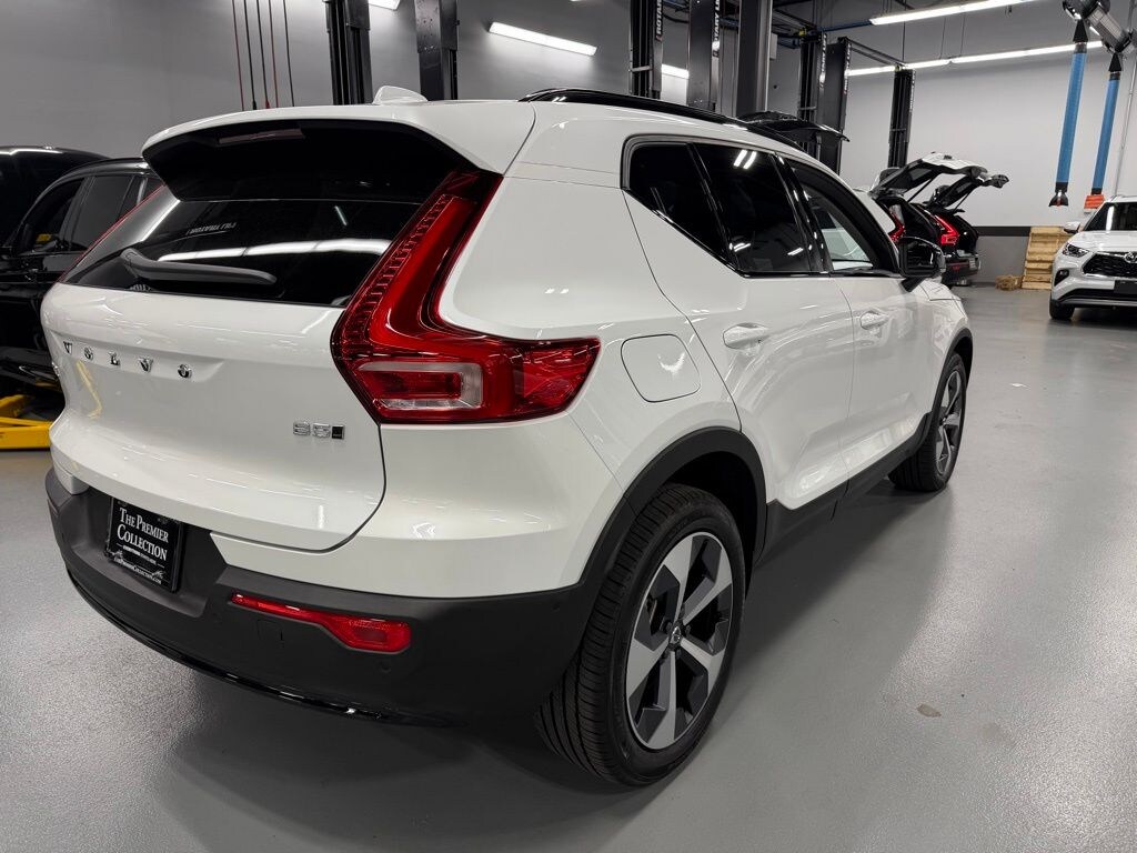 New 2026 Volvo XC40 B5 Plus SUV
