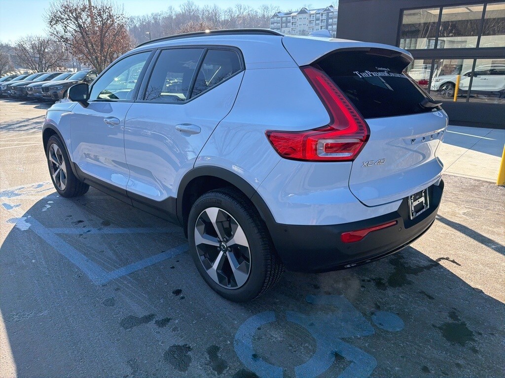 Used 2026 Volvo XC40 B5 Plus SUV