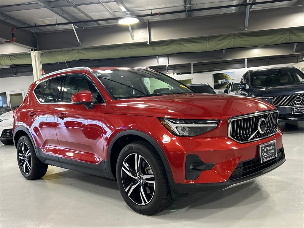 Certified 2023 Volvo XC40 B5 AWD Plus Bright SUV