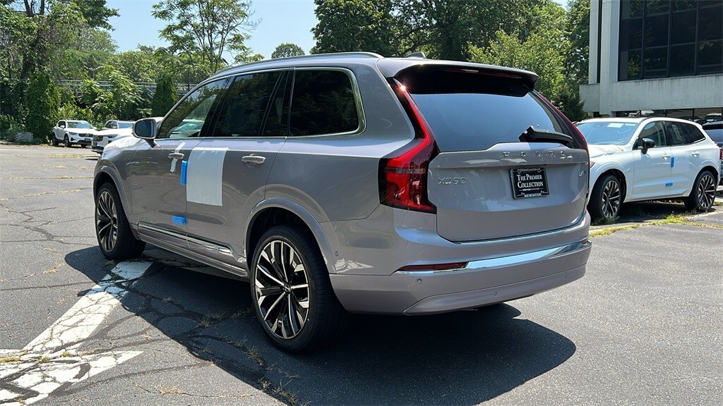 2026 Volvo XC90 Plus photo 4