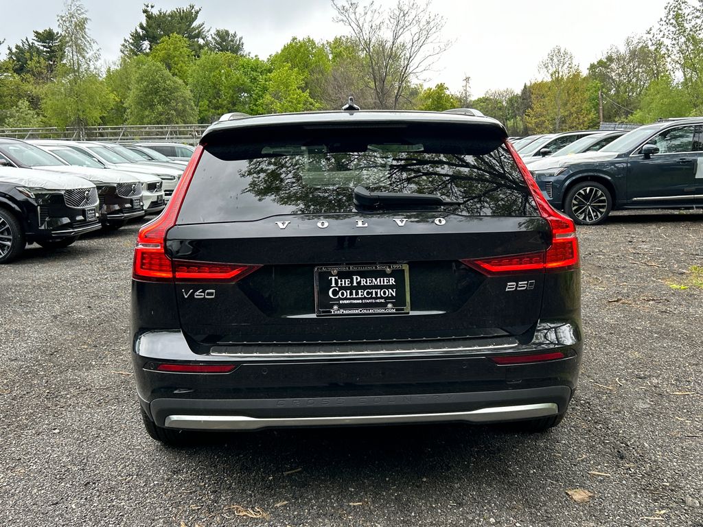 2026 Volvo V60 Cross Country Ultra - Photo 3