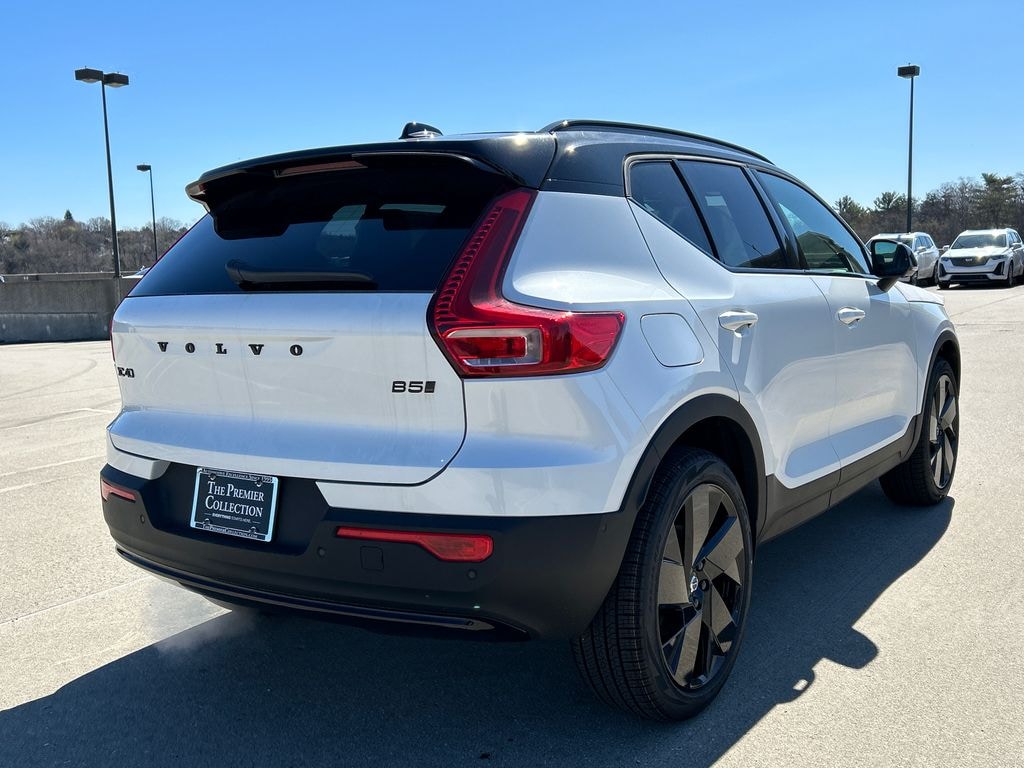 New 2026 Volvo XC40 B5 Ultra Black Edition SUV
