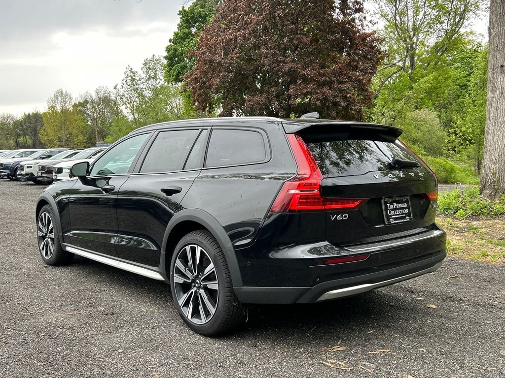 New 2026 Volvo V60 Cross Country B5 Ultra Wagon