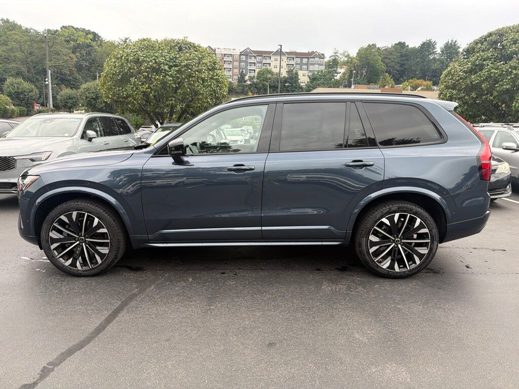 New 2026 Volvo XC90 B6 Ultra Dark Theme 7-Seater SUV