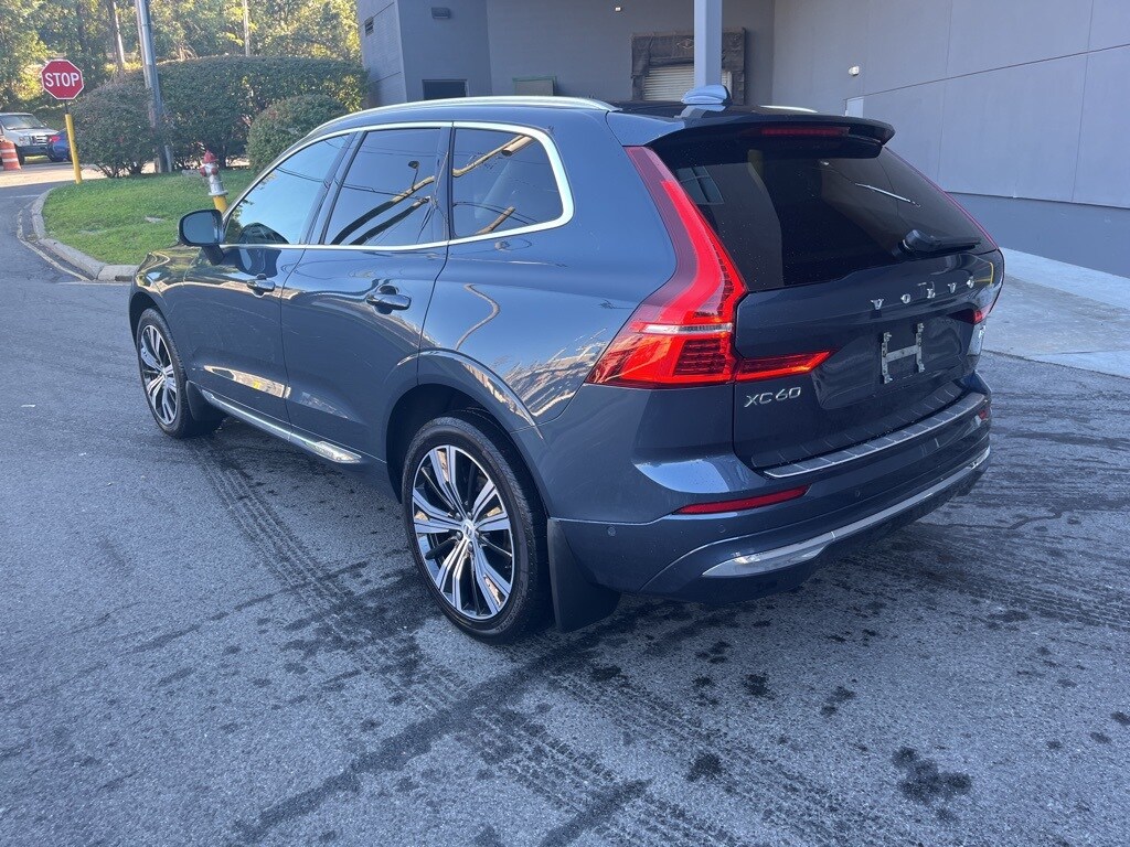 2022 Volvo XC60 Inscription photo 2