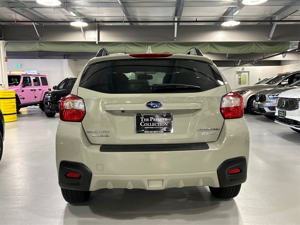 2016 Subaru Crosstrek 2.0i Limited photo 2