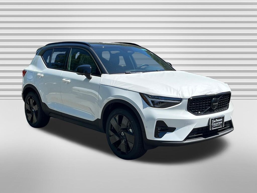 New 2026 Volvo XC40 B5 Ultra Black Edition SUV