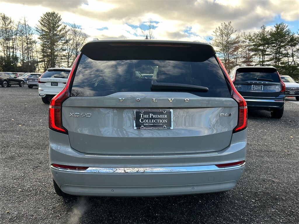 2026 Volvo XC90 AWD Plus photo 3