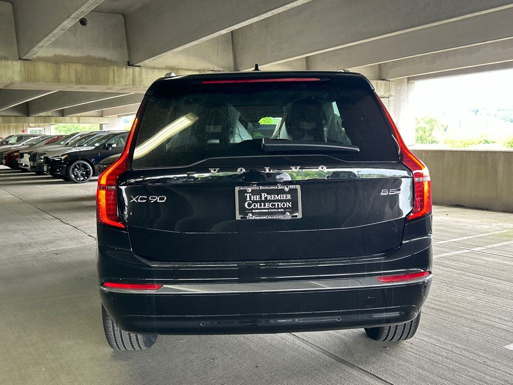 New 2026 Volvo XC90 B5 Core SUV