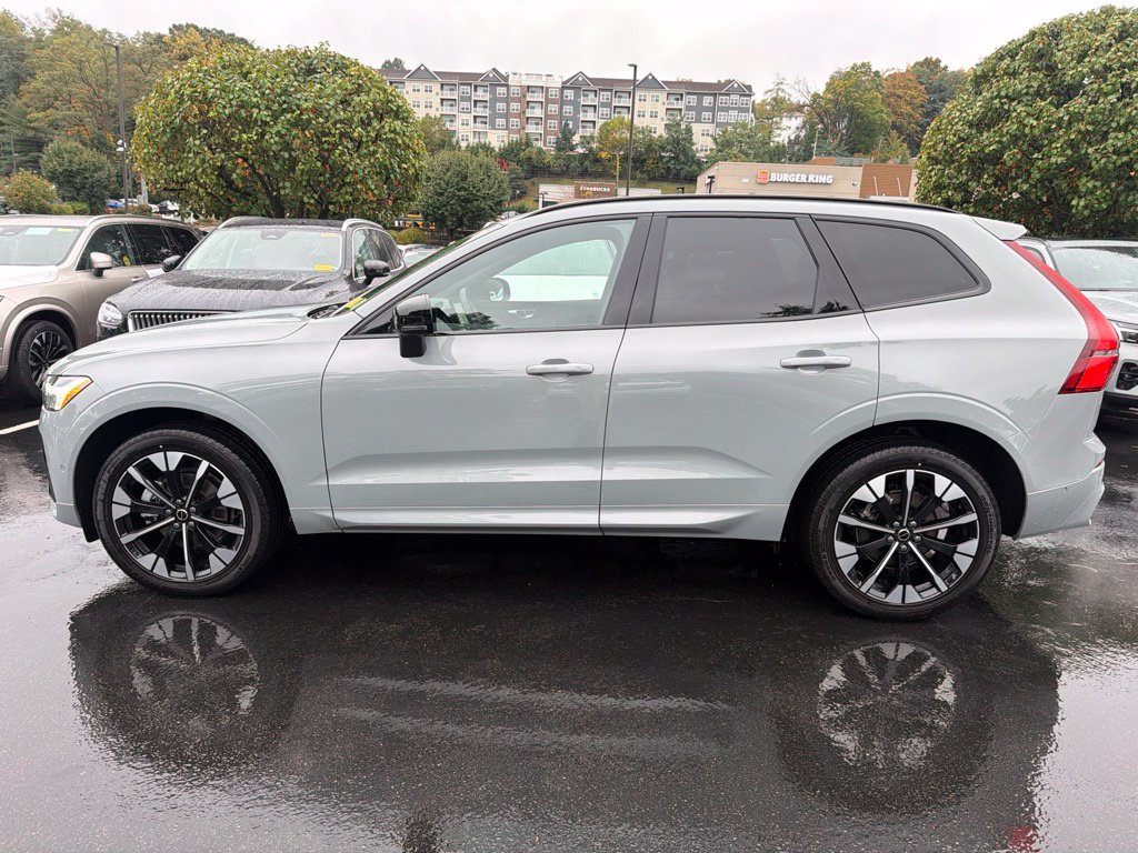 New 2026 Volvo XC60 B5 Plus SUV