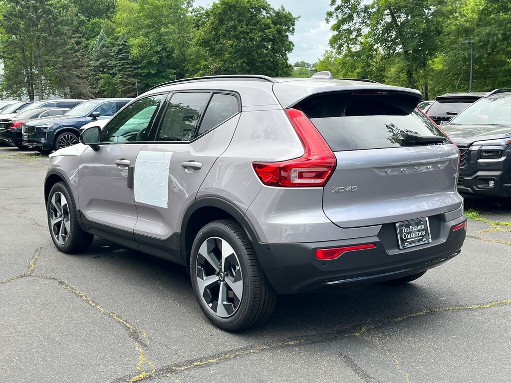 New 2026 Volvo XC40 B5 Plus SUV