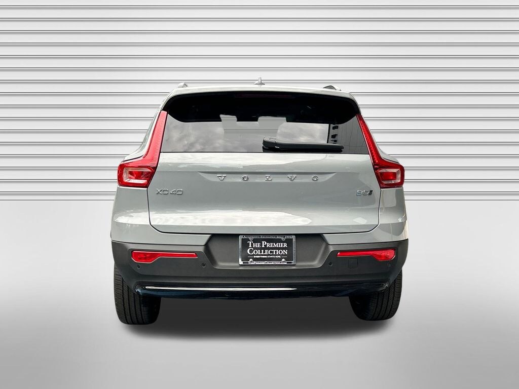 New 2026 Volvo XC40 B5 Plus SUV