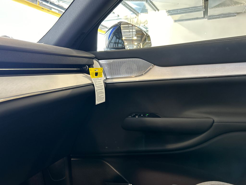 2025 Volvo EX90 Ultra - Photo 19