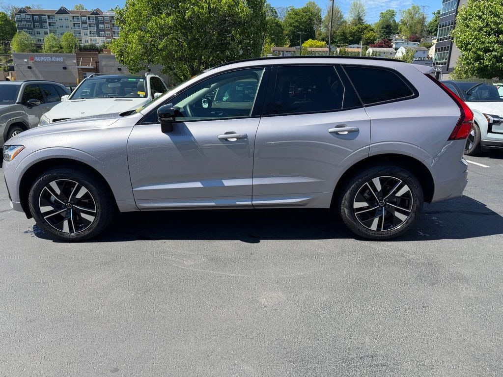 New 2026 Volvo XC60 B5 Core SUV