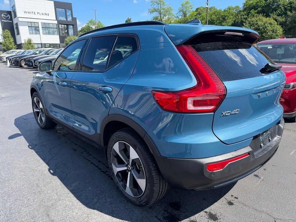 Used 2025 Volvo XC40 B5 Plus Dark Theme SUV
