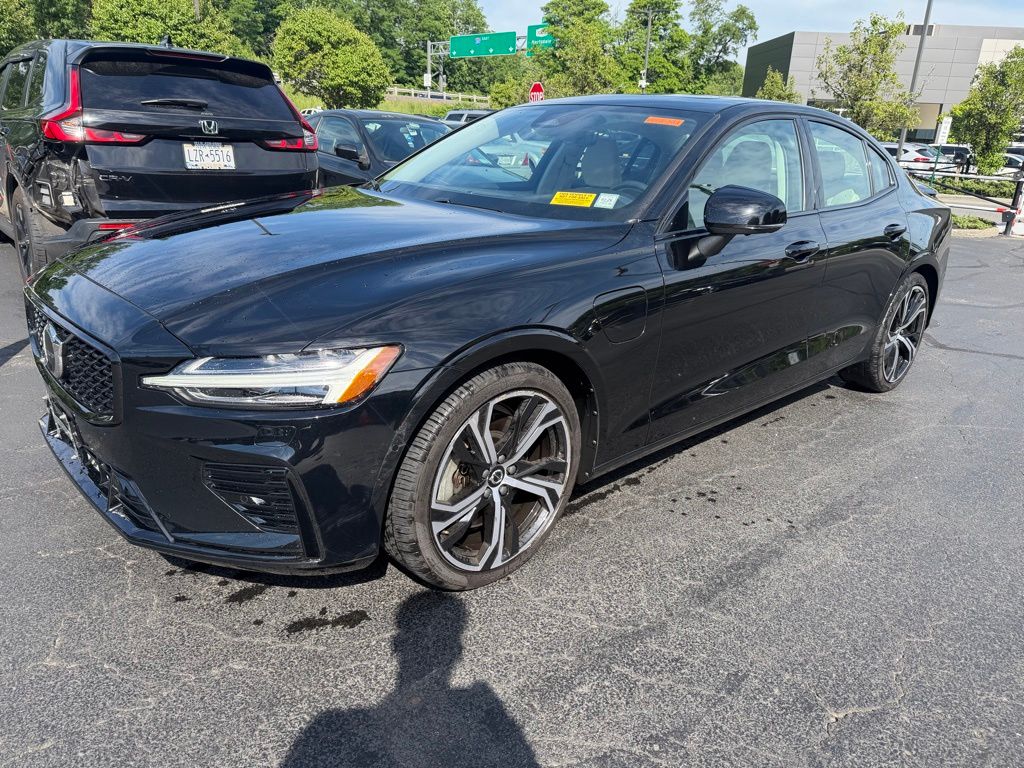2023 Volvo S60 T8 Recharge Plus Dark Theme AWD's photo