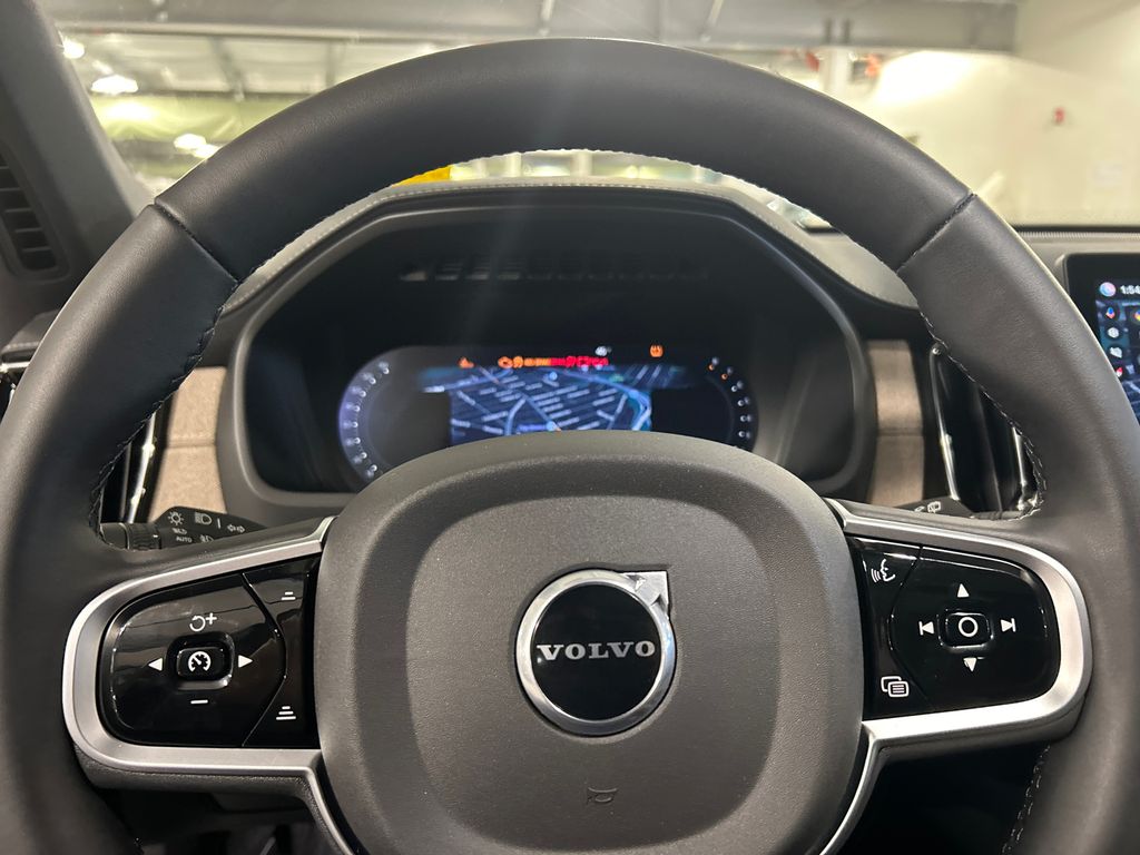 2026 Volvo XC90 Plus - Photo 12