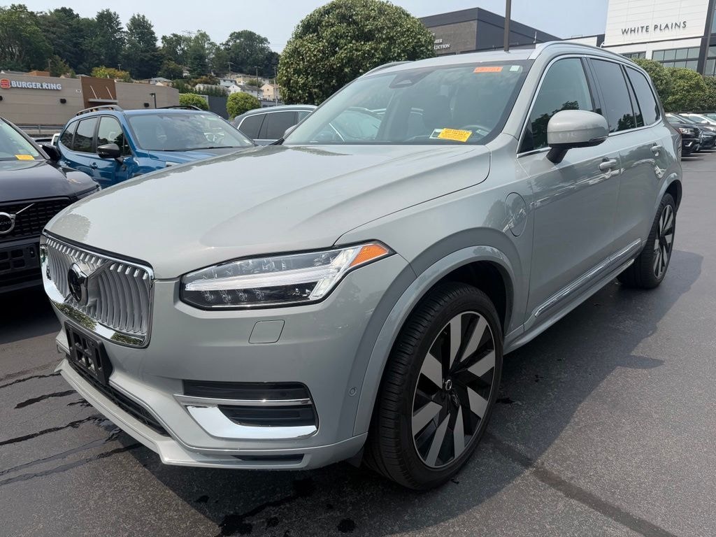 Certified 2025 Volvo XC90 plug-in hybrid T8 Ultra 6-Seater SUV