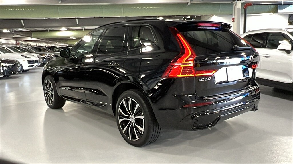 2023 Volvo XC60 Recharge Hybrid Plus photo 4