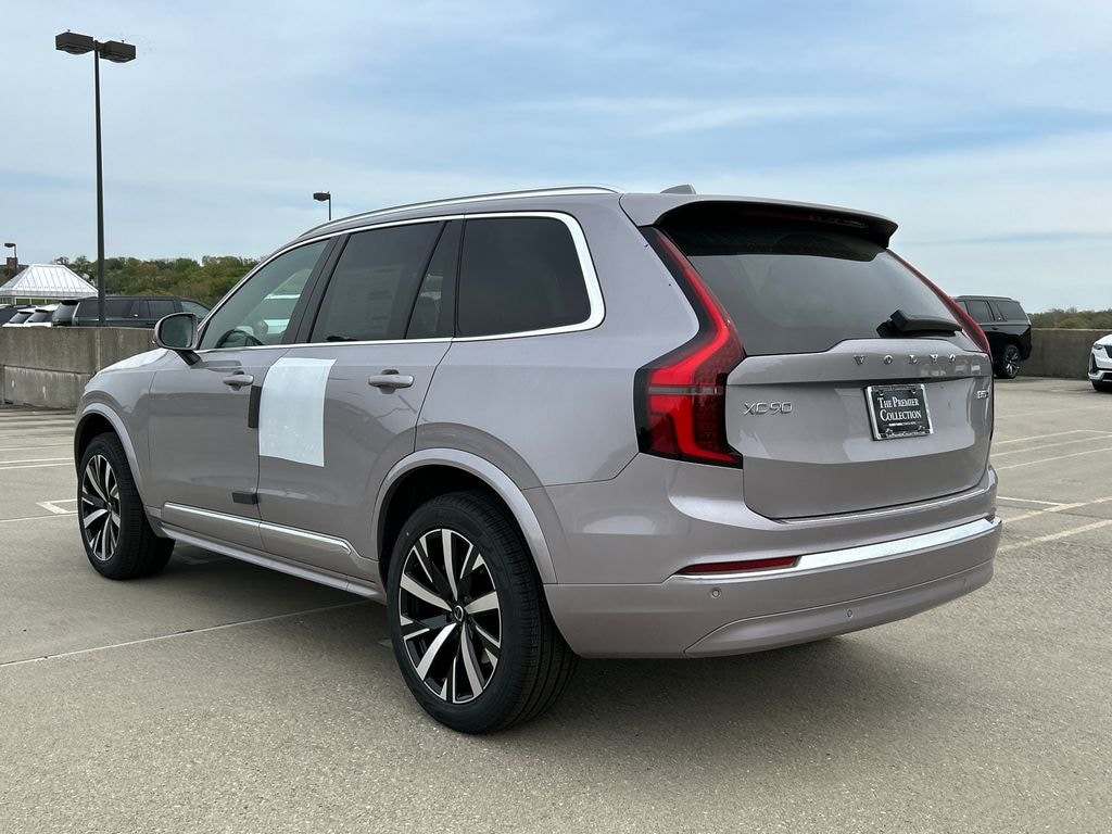 New 2026 Volvo XC90 B5 Core SUV