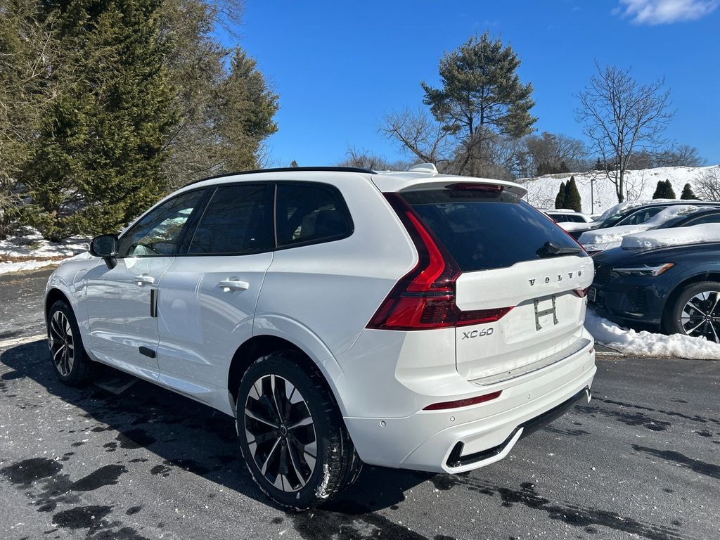 New 2026 Volvo XC60 plug-in hybrid T8 Plus SUV