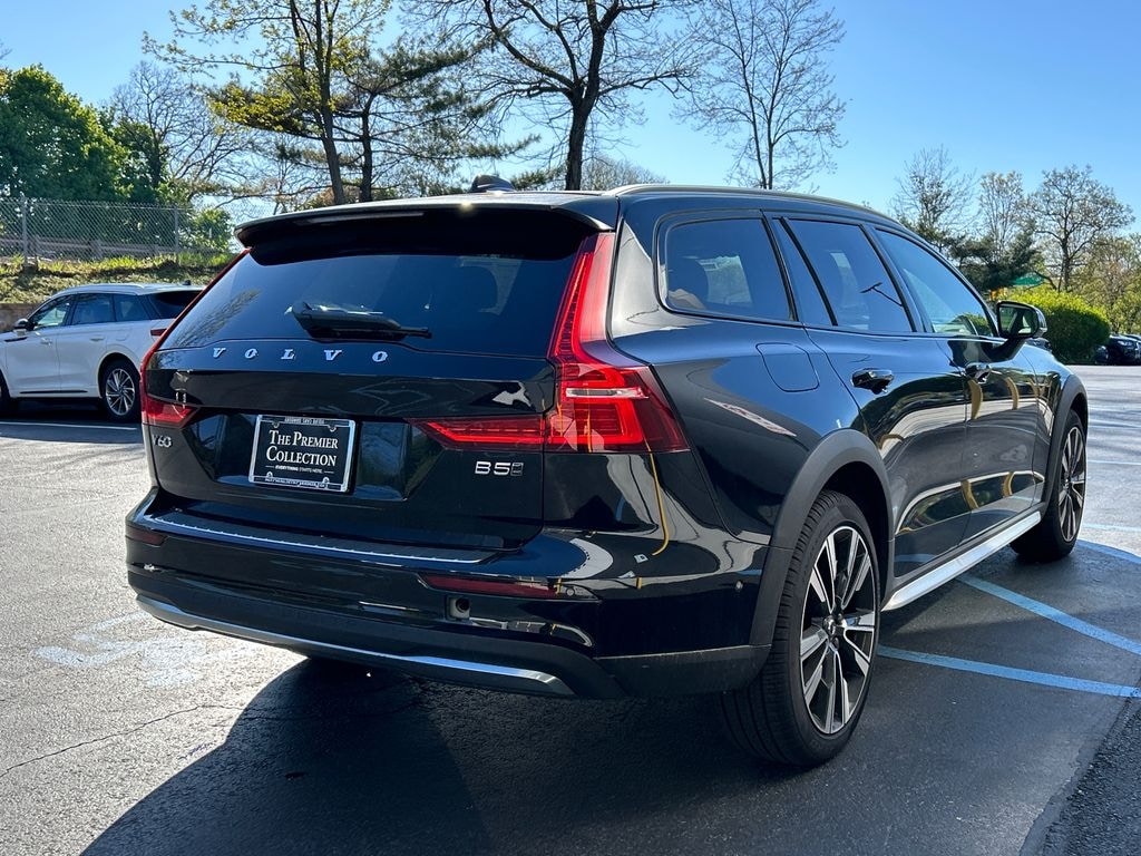 New 2026 Volvo V60 Cross Country B5 Ultra Wagon