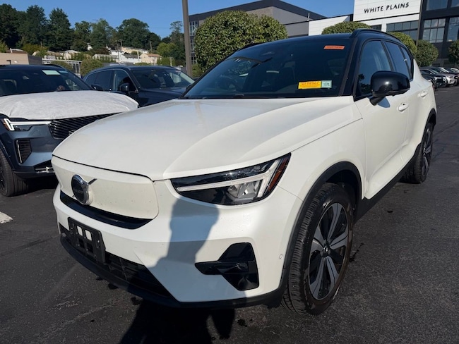 2023 Volvo XC40 Recharge Pure Electric Plus SUV