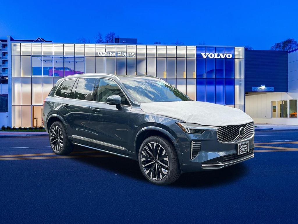 2026 Volvo XC90 B5 Plus Bright 4WD's photo